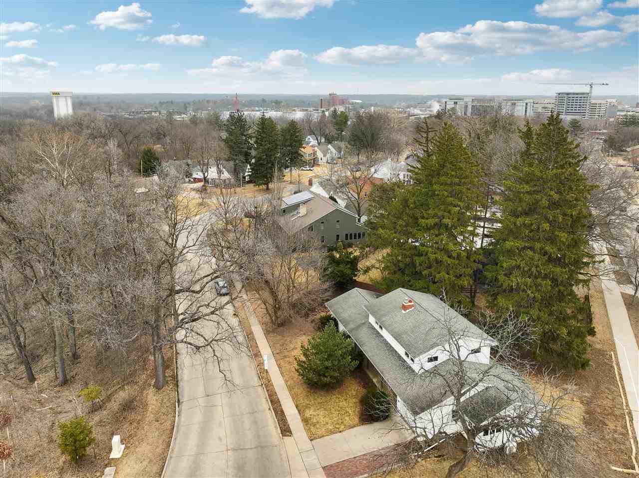 104 Sunset Street Iowa City IA 52246