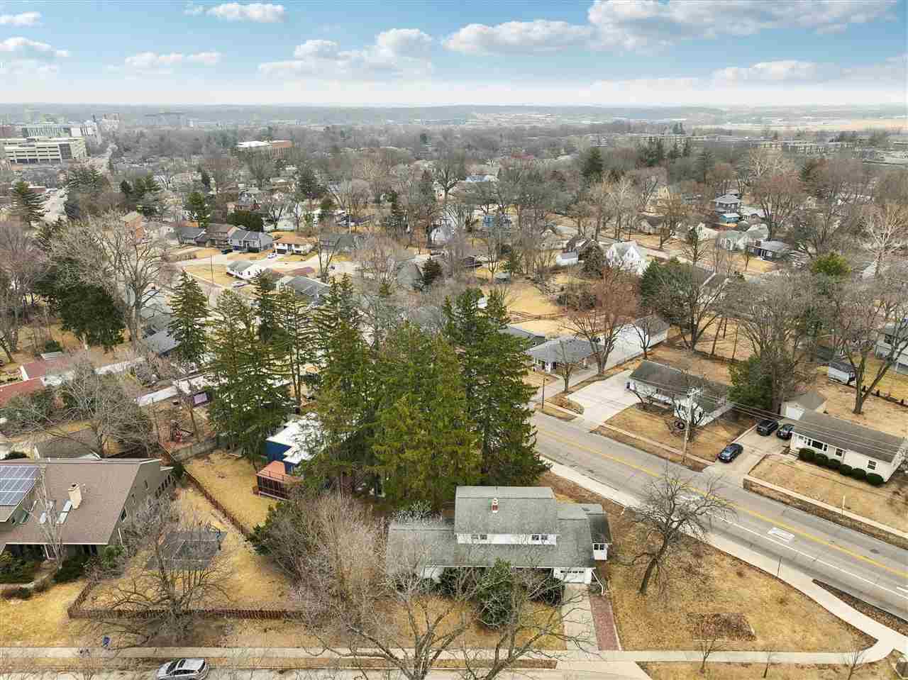 104 Sunset Street Iowa City IA 52246