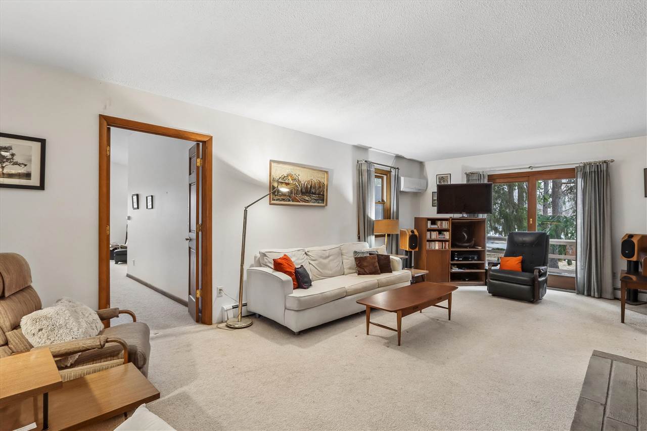 104 Sunset Street Iowa City IA 52246