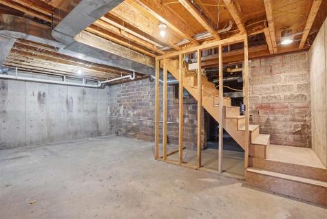 106 N Chesney Street Keota IA 52248