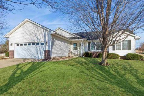 1260 Sunrise Drive Ely IA 52227