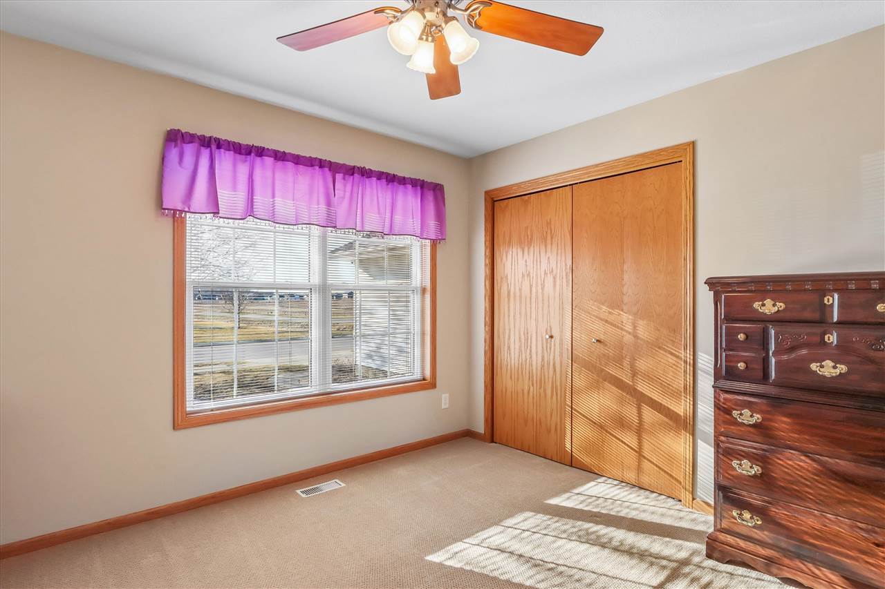 1260 Sunrise Drive Ely IA 52227