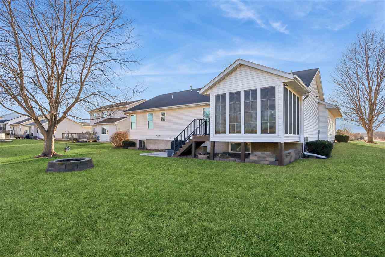 1260 Sunrise Drive Ely IA 52227