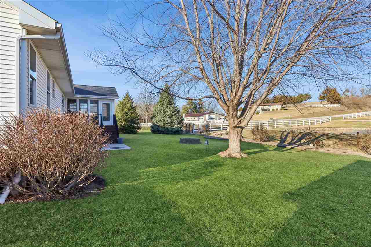 1260 Sunrise Drive Ely IA 52227