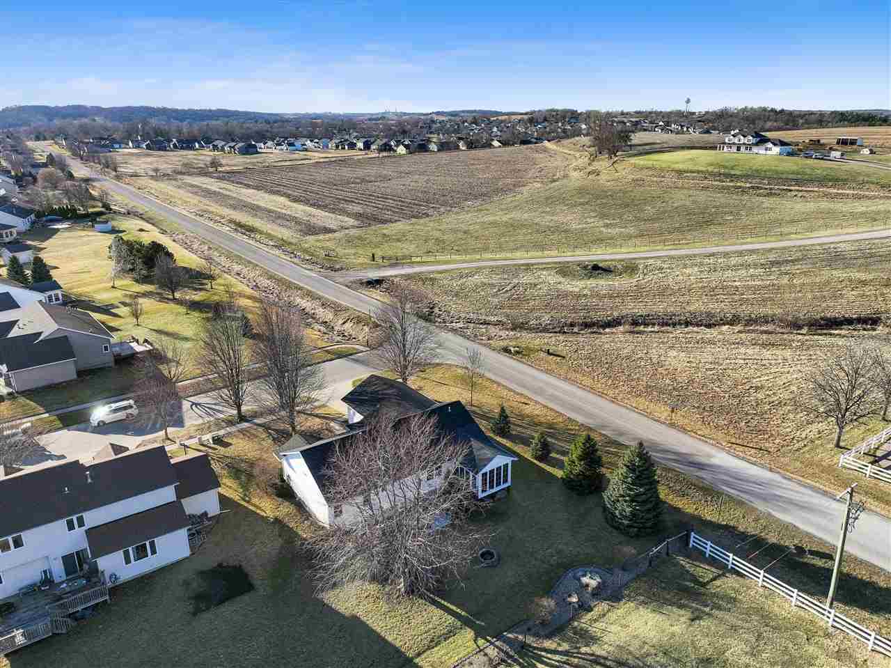 1260 Sunrise Drive Ely IA 52227