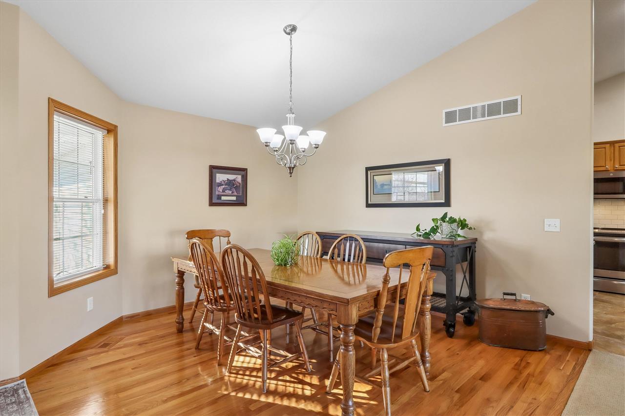 1260 Sunrise Drive Ely IA 52227