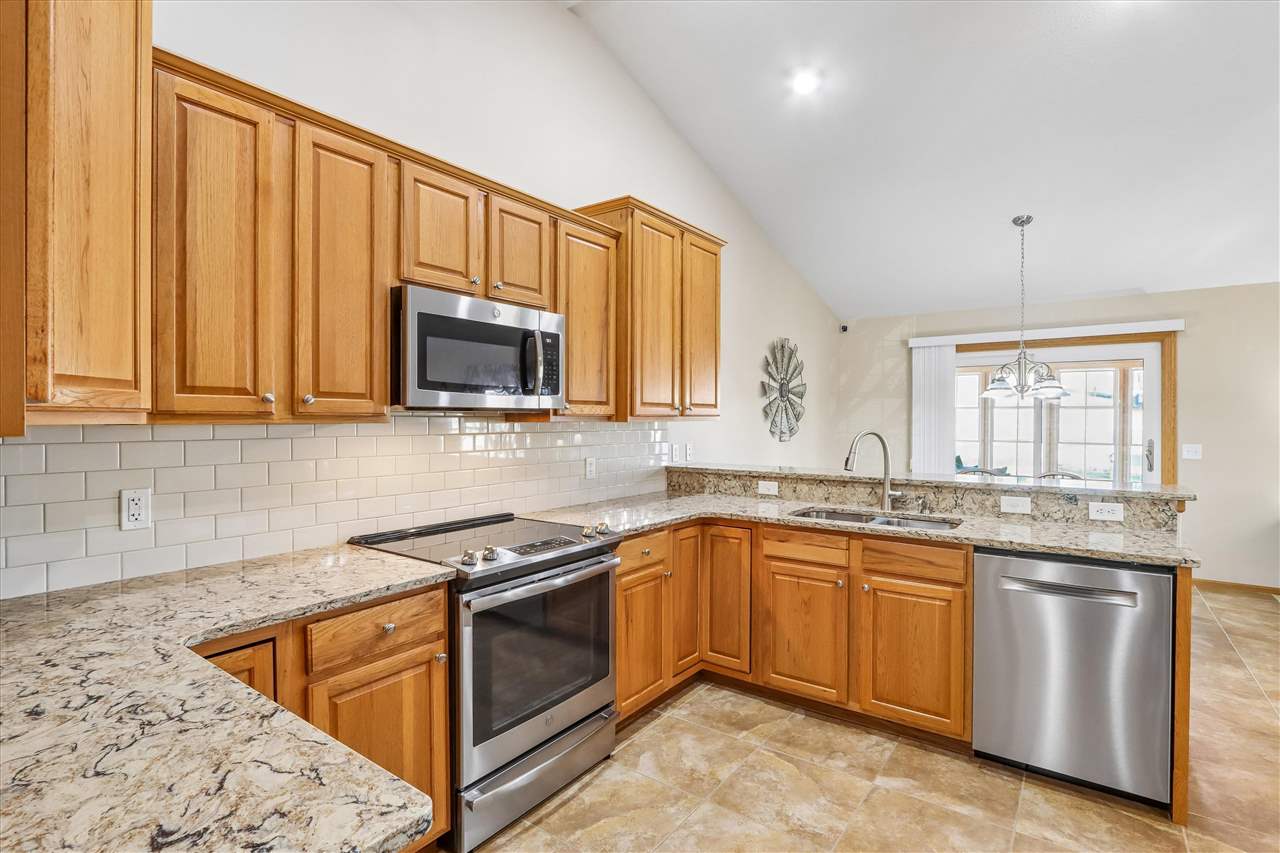 1260 Sunrise Drive Ely IA 52227