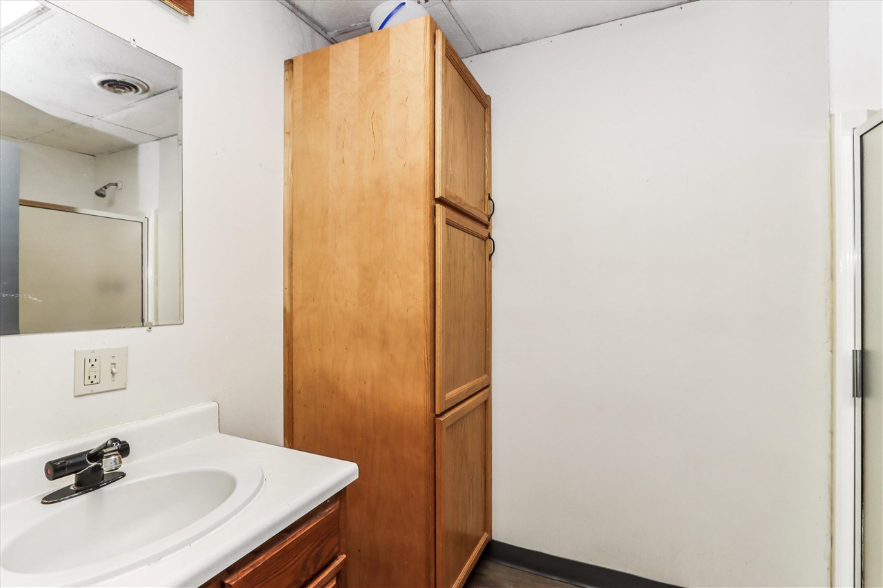 102 Washington Street Williamsburg IA 52361