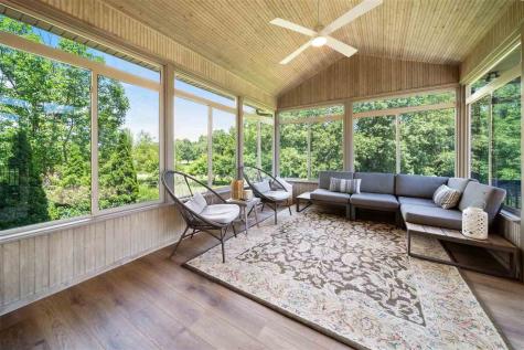 2261 Brown Deer Road Coralville IA 52241