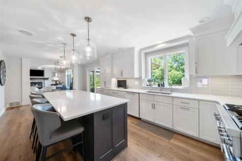 2261 Brown Deer Road Coralville IA 52241