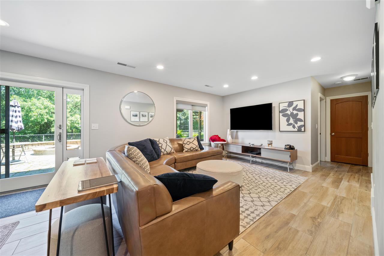 2261 Brown Deer Road Coralville IA 52241