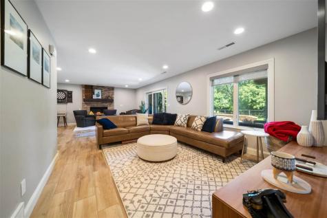 2261 Brown Deer Road Coralville IA 52241