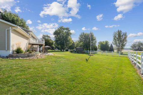 1002 W 17th Street Vinton IA 52349