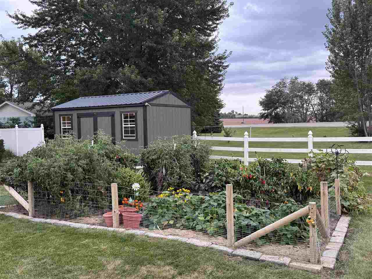 1002 W 17th Street Vinton IA 52349