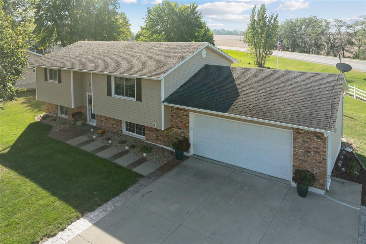 1002 W 17th Street Vinton IA 52349