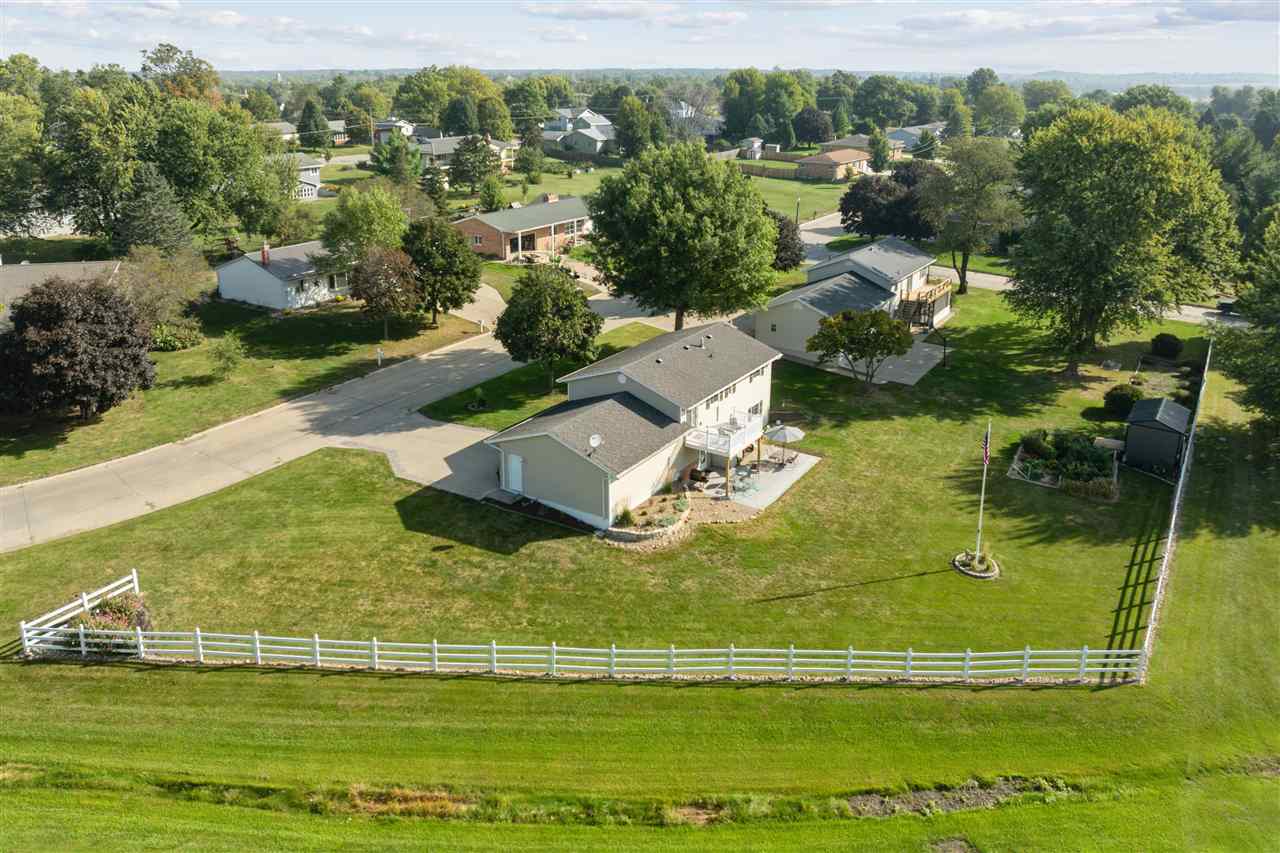 1002 W 17th Street Vinton IA 52349