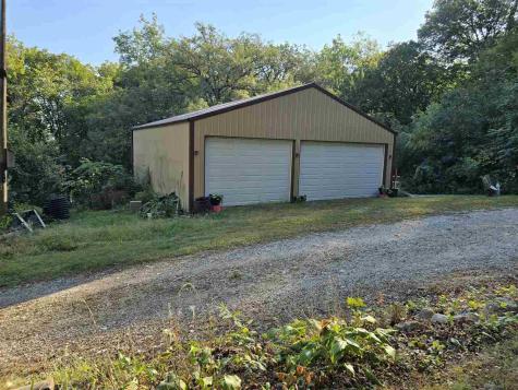 9918 F Avenue Wapello IA 52653