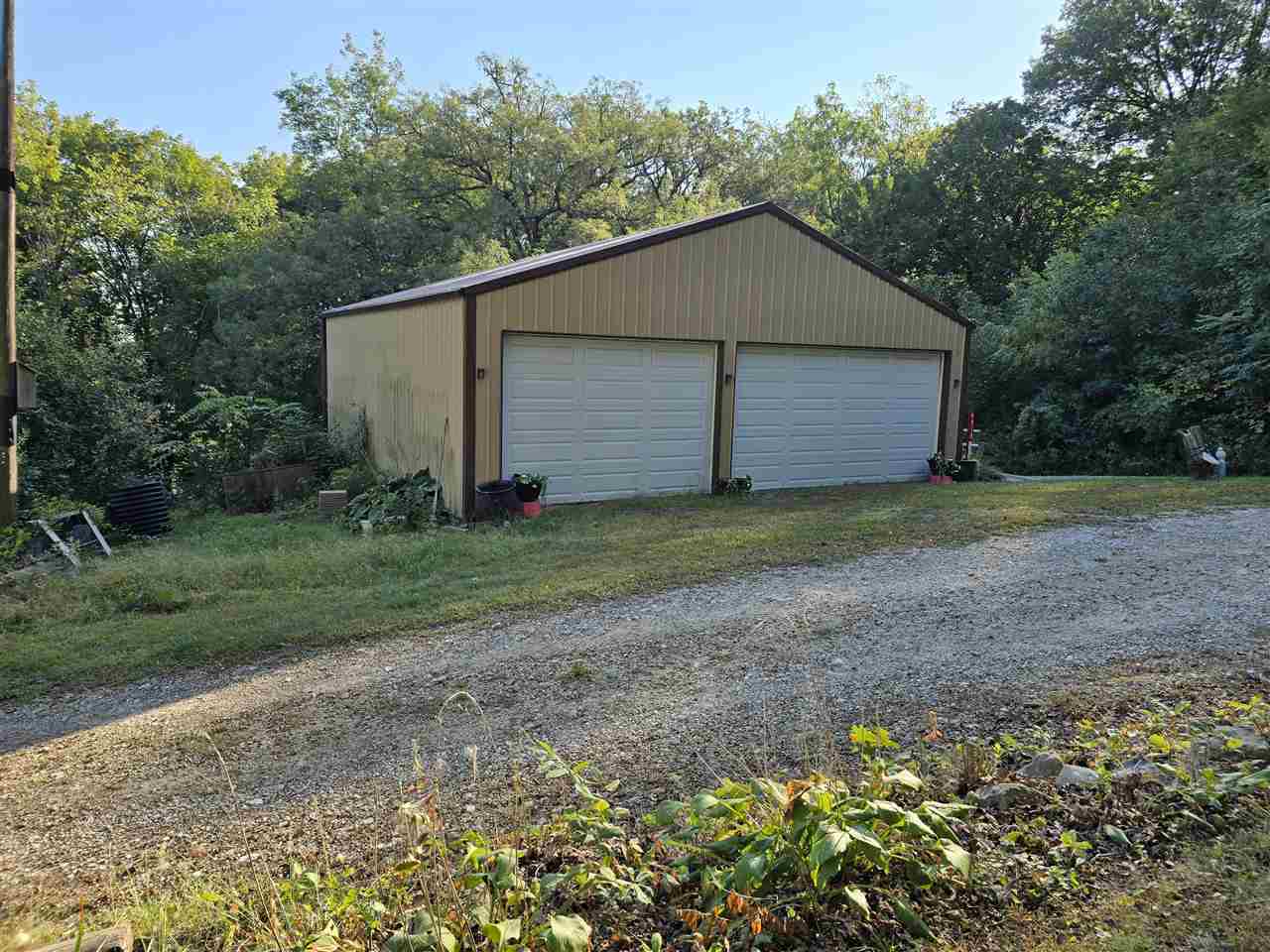 9918 F Avenue Wapello IA 52653