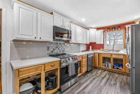 625 Freeseway Drive Robins IA 52328