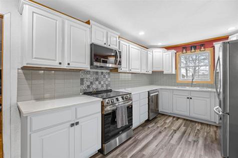 625 Freeseway Drive Robins IA 52328