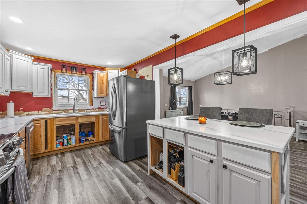 625 Freeseway Drive Robins IA 52328