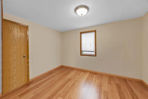625 Freeseway Drive Robins IA 52328