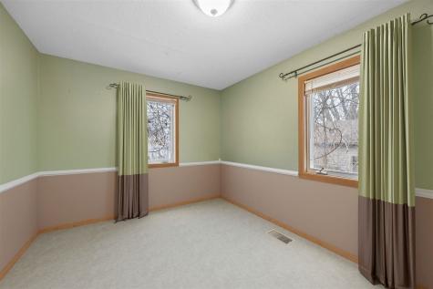 625 Freeseway Drive Robins IA 52328