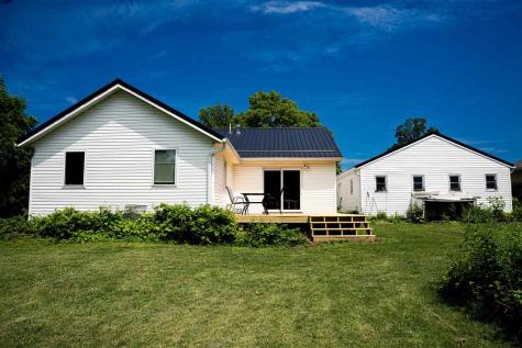 625 Freeseway Drive Robins IA 52328