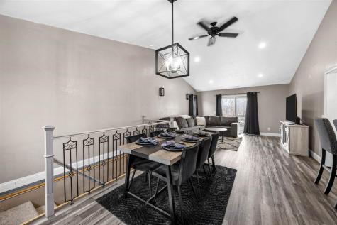 625 Freeseway Drive Robins IA 52328