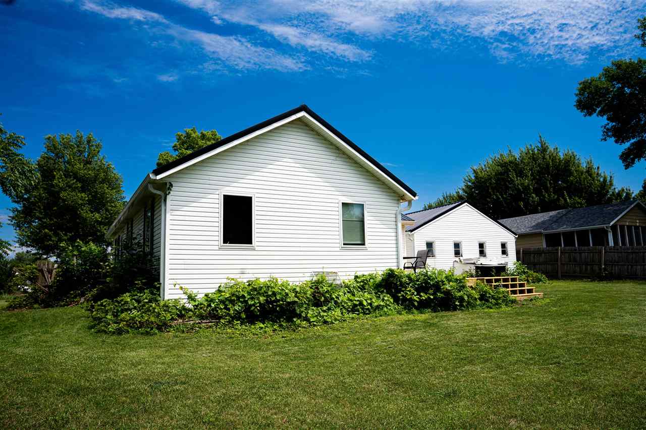 625 Freeseway Drive Robins IA 52328