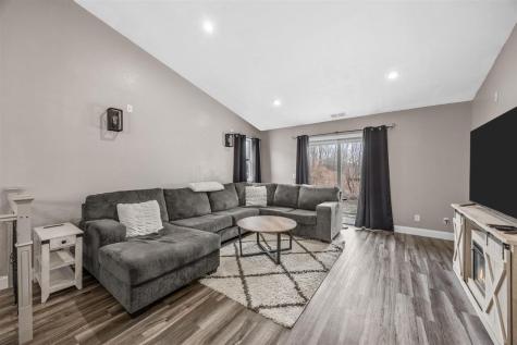 625 Freeseway Drive Robins IA 52328