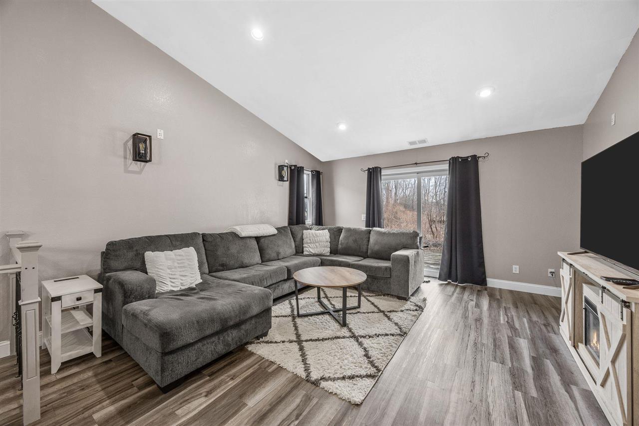 625 Freeseway Drive Robins IA 52328