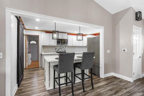 625 Freeseway Drive Robins IA 52328