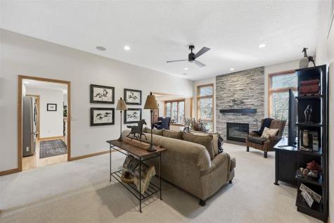 32 Donegal Place Iowa City IA 52246-3405