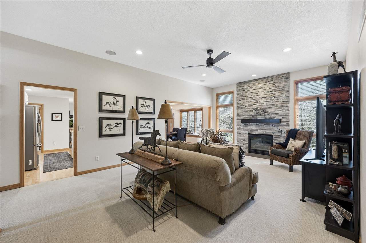 32 Donegal Place Iowa City IA 52246-3405