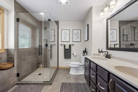32 Donegal Place Iowa City IA 52246-3405