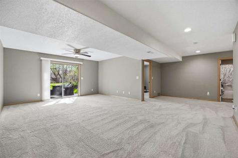 32 Donegal Place Iowa City IA 52246-3405