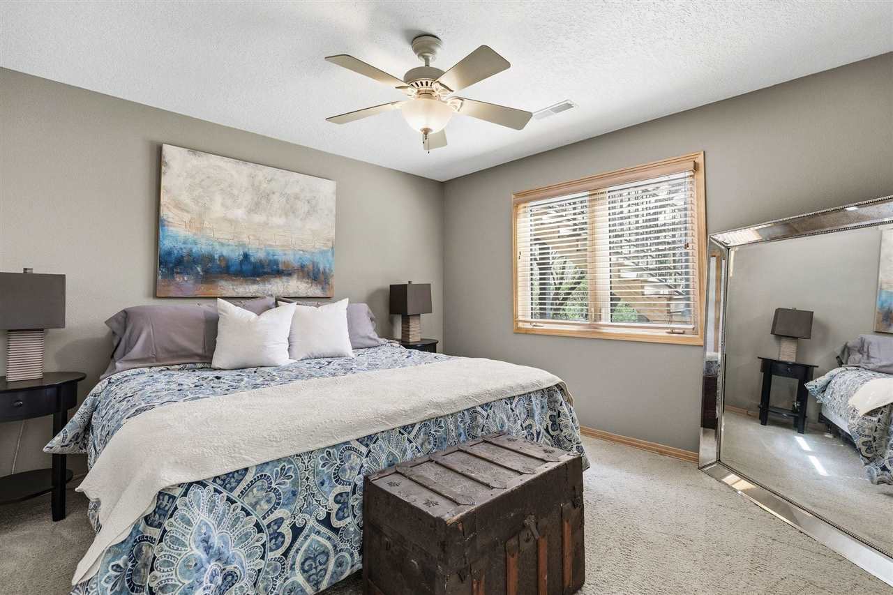 32 Donegal Place Iowa City IA 52246-3405