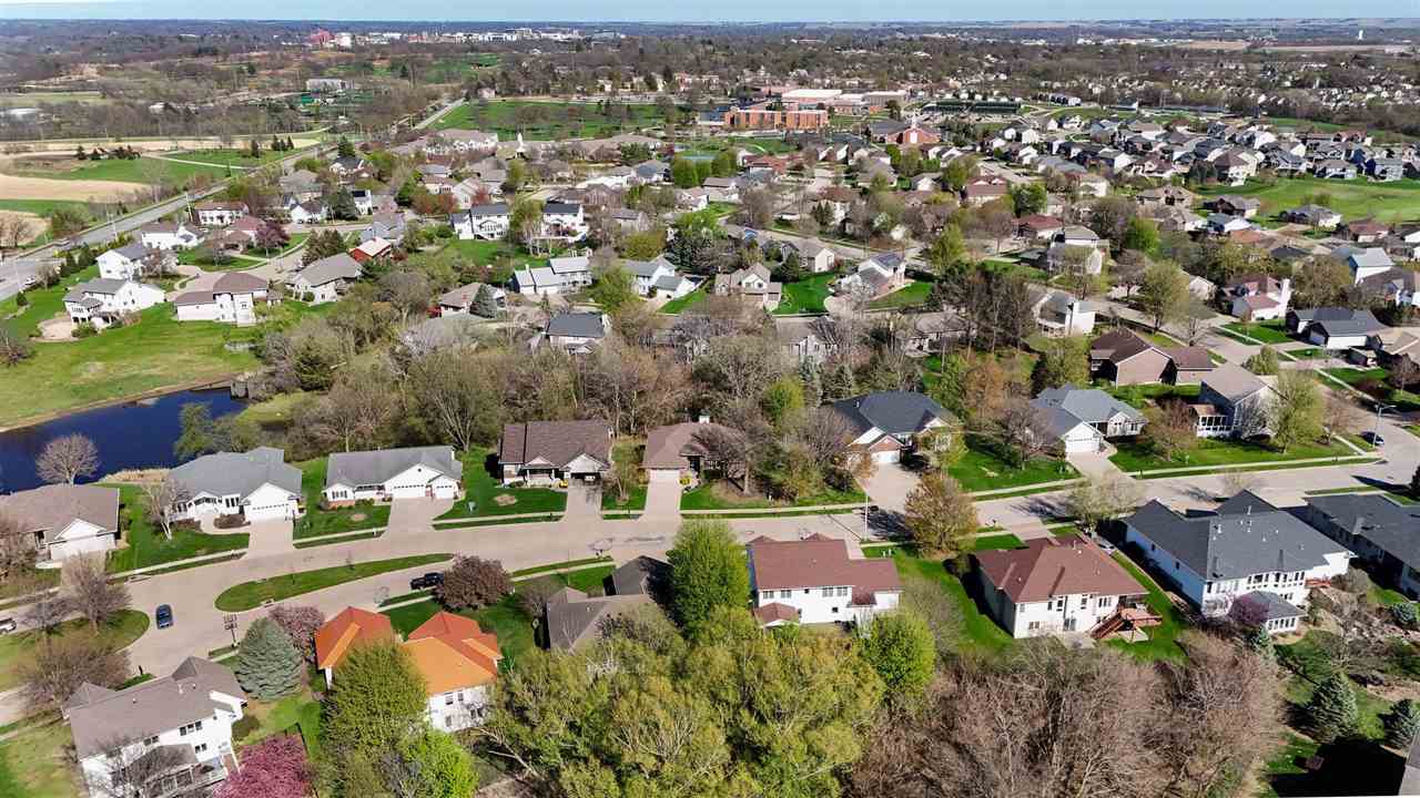 32 Donegal Place Iowa City IA 52246-3405