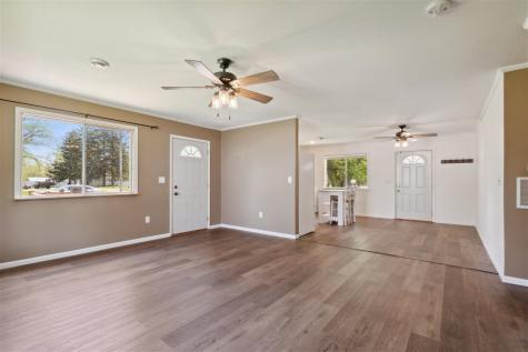 401 N 2nd Street Quasqueton IA 52326