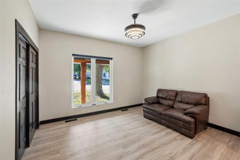 316 E Van Buren Washington IA 52353