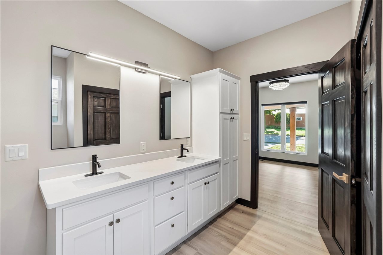 316 E Van Buren Washington IA 52353