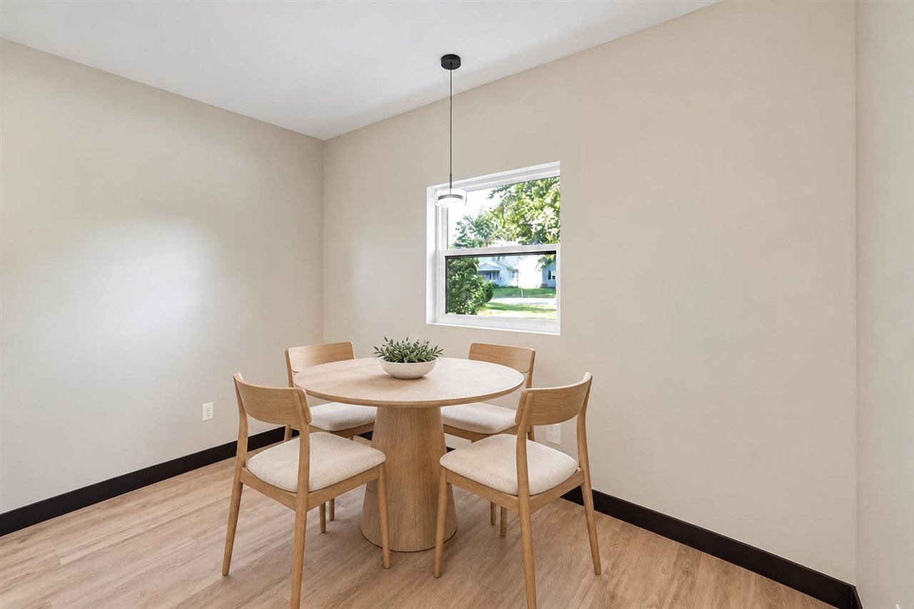 316 E Van Buren Washington IA 52353