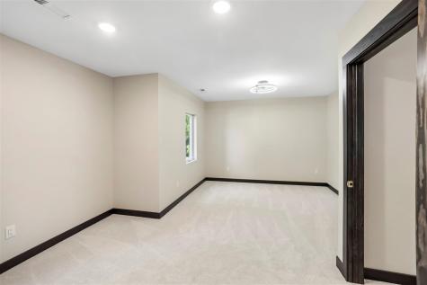 316 E Van Buren Washington IA 52353