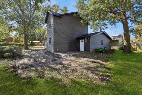 316 E Van Buren Washington IA 52353