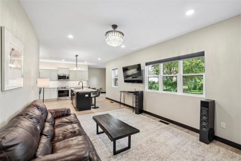 316 E Van Buren Washington IA 52353