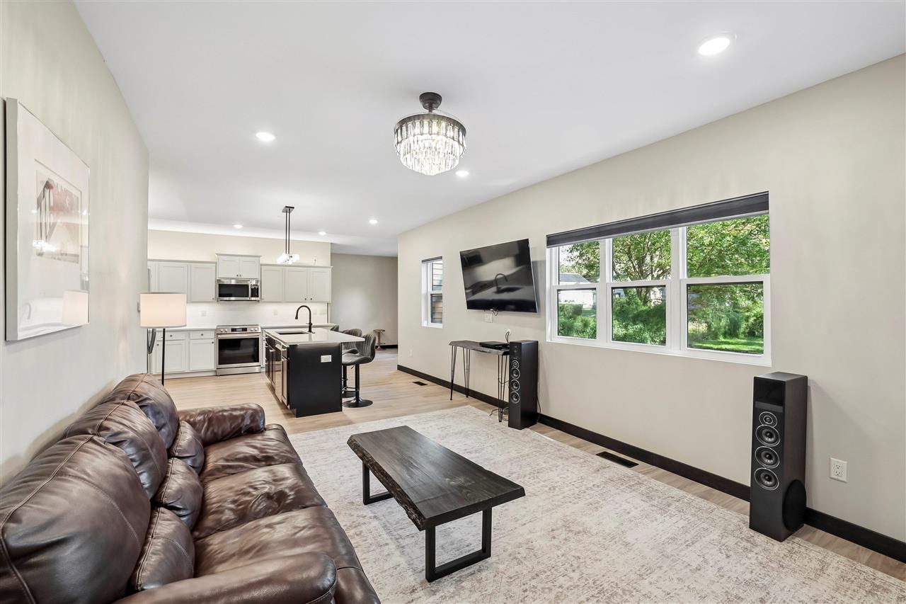 316 E Van Buren Washington IA 52353