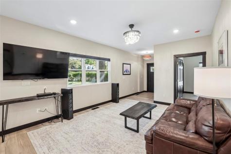 316 E Van Buren Washington IA 52353