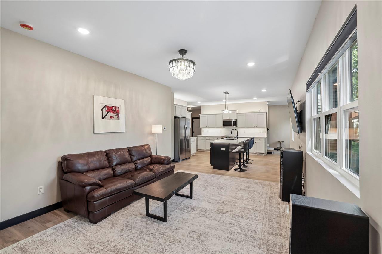 316 E Van Buren Washington IA 52353