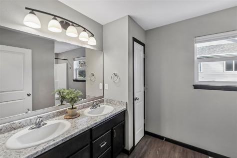 184 Kenton Way Williamsburg IA 52361